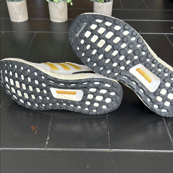 Ultra Boost Knit Sneakers with Gold Stripes - Picture 5 of 6